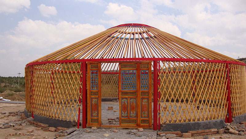 Where can there be a 25-meter diameter yurt in the south?